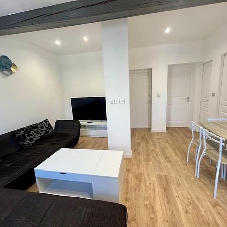 T2 Renove A 15 Min De Lyon Appartement Pierre-Bénite Buitenkant foto